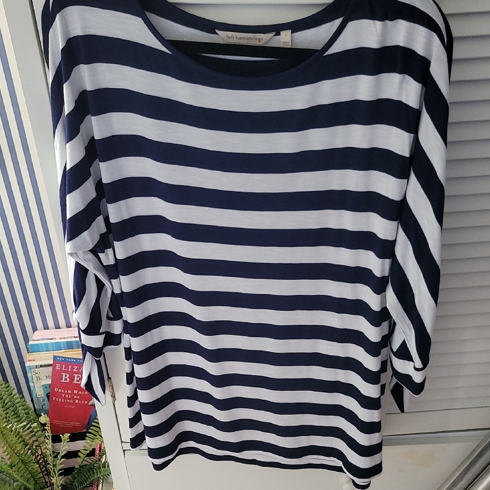 Soft Surroundings Blue & White ¾ Sleeve Tee. Large. - Picture 3 of 12